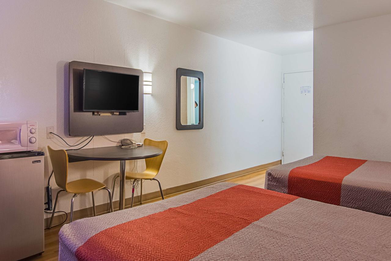 Motel 6 Little Rock South Eksteriør billede